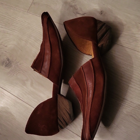 John fluevog tan loafers size 5.5 narrow - Picture 5 of 8